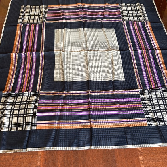 Elegant Multicolor striped Scarf silk hand, rolled ladies accessory - Picture 3 of 7